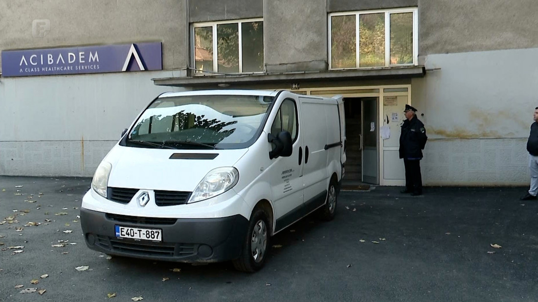 Tuzla: Ubio suprugu, a nakon toga pucao u sebe, preminuo u bolnici