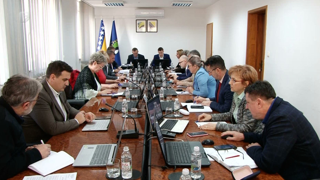 Vlada Tuzlanskog kantona o sigurnosnim mjerama u školama