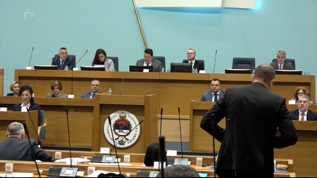 U novom ustavu stari ciljevi entiteta - skandalozni i opasni