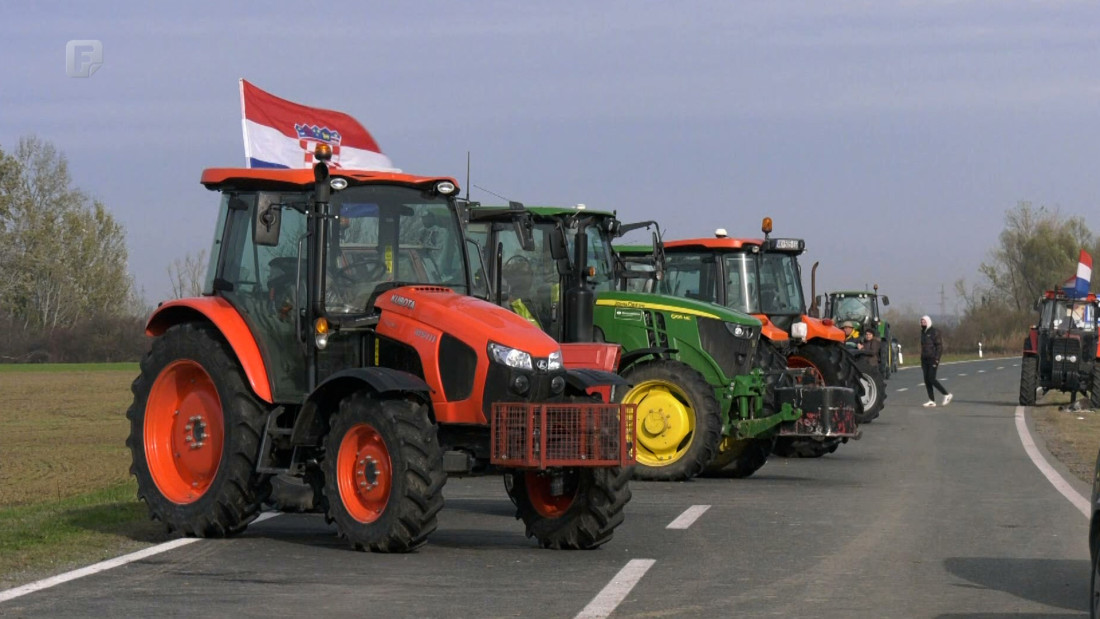 Hrvatski poljoprivrednici blokirali i granični prijelaz Županja-Orašje, prijete radikalnijim mjerama