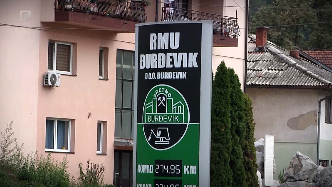 Crno i na zemlji i ispod nje