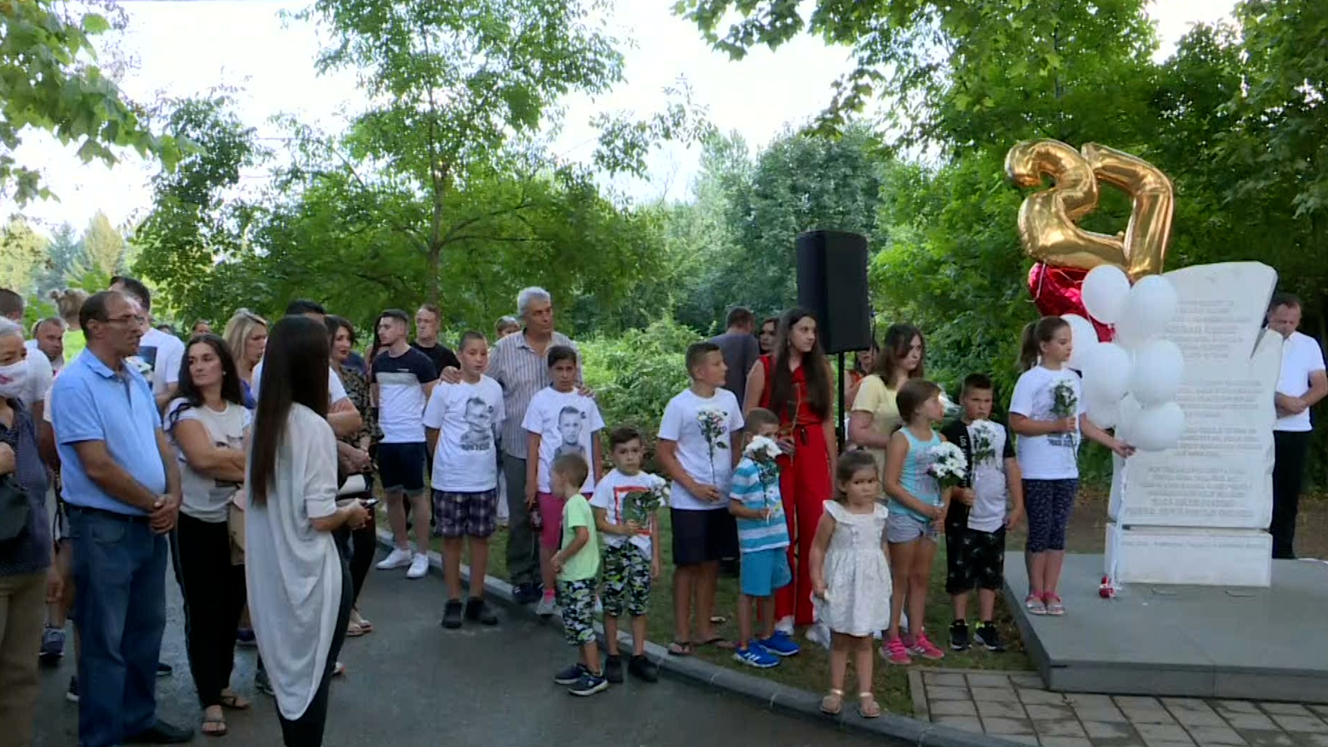 Skup u Velikoj aleji kod spomen-obilježja Dženanu Memiću