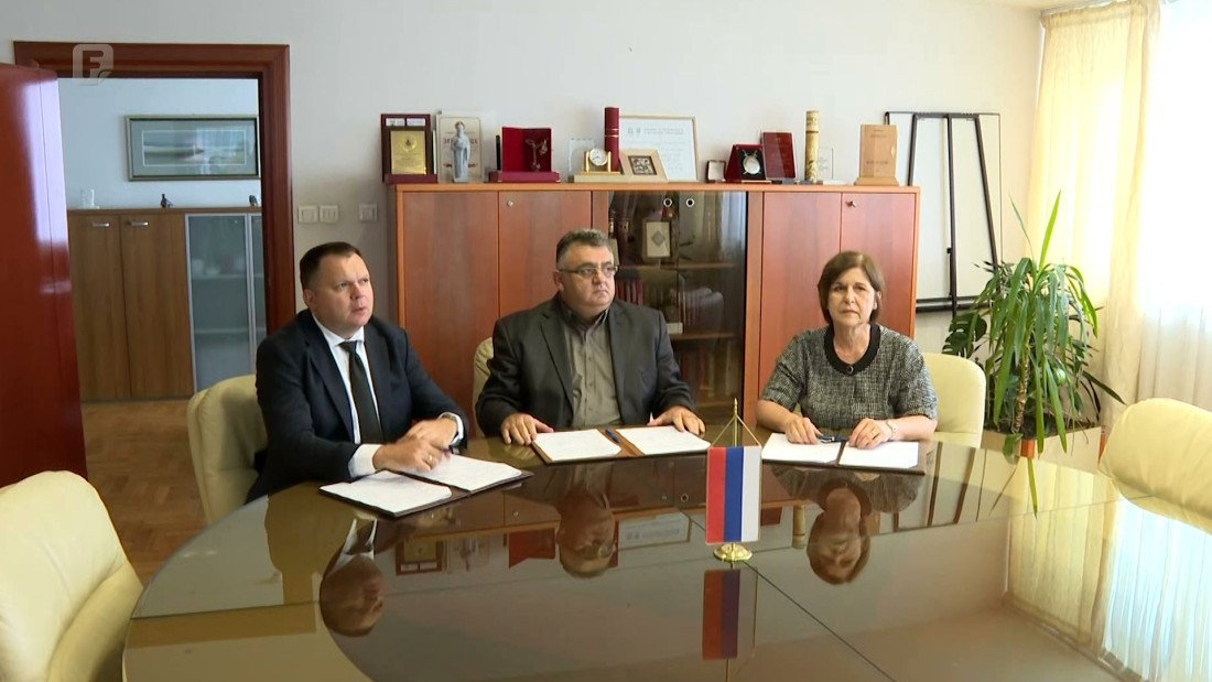 Potpisan sporazum o usklađivanju koeficijenata radnika s visokom stručnom spremom u RS-u