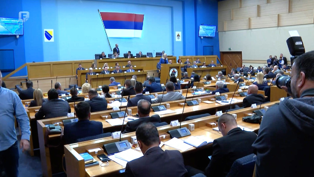 Status v. d. direktora u institucijama RS-a kao alat za kontrolu