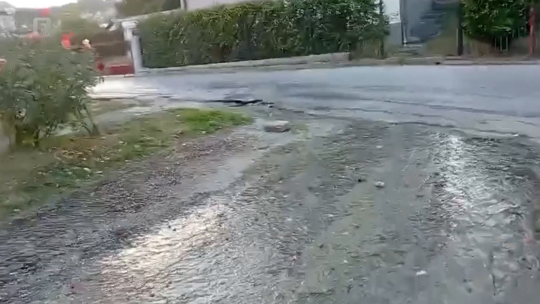 Pitka voda otječe ulicama Sarajeva, građani mjesecima čekaju sanaciju