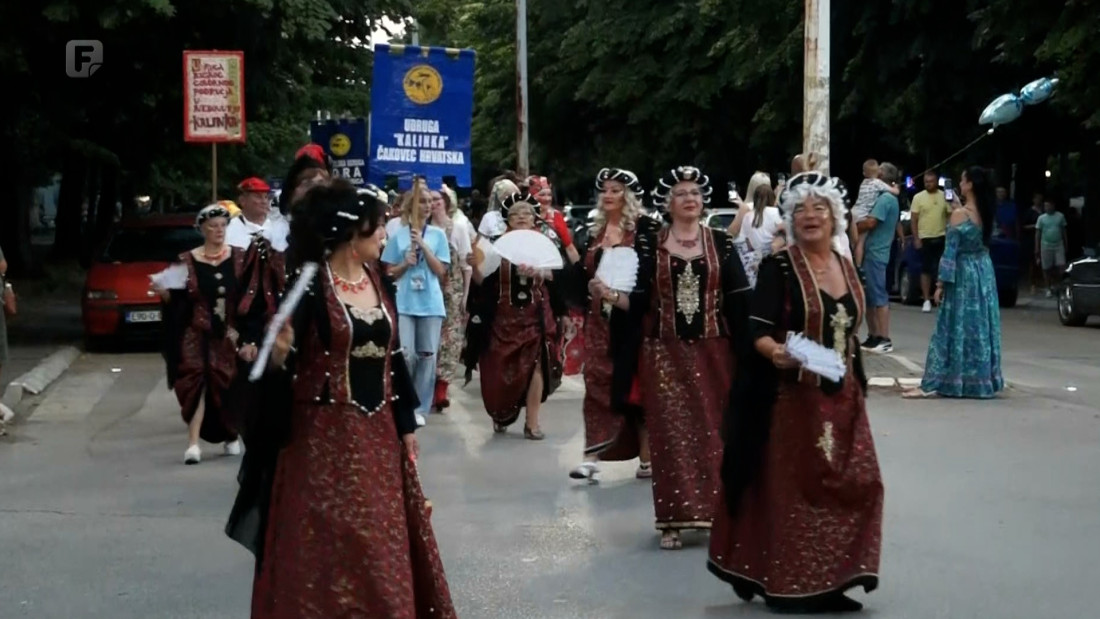 Maskirana povorka kroz Čapljinu pokazala raskoš i ljepotu Međunarodnog ljetnog karnevala