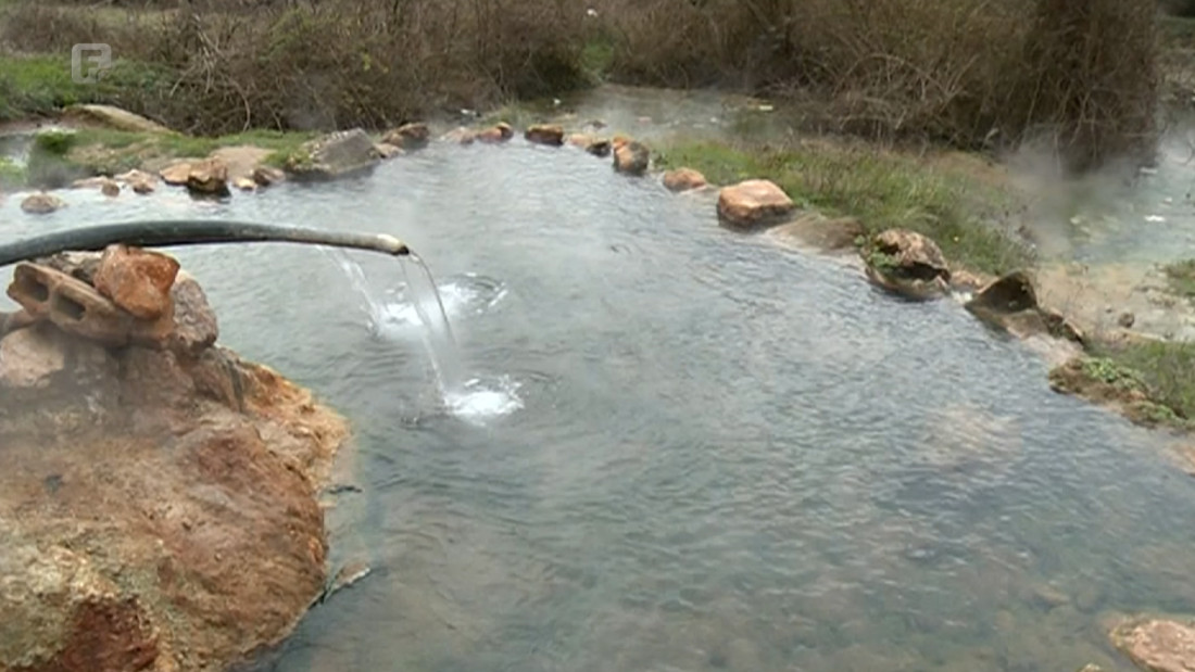 Termalna voda kod Kaknja decenijama neiskorištena završava u rijeci Bosni