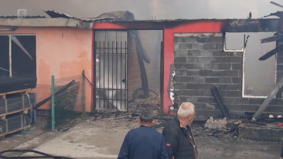 Veliki požar u Bugojnu ugašen, šteta ogromna, uzrok nepoznat