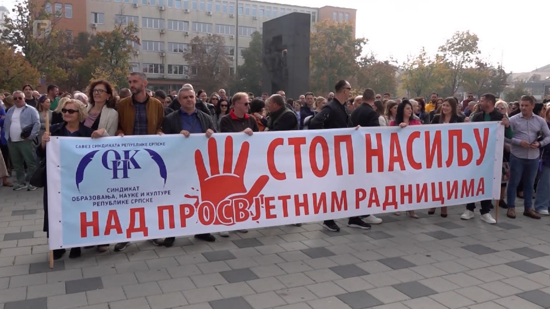 U Bijeljini održan protest zbog napada na prosvjetne radnike