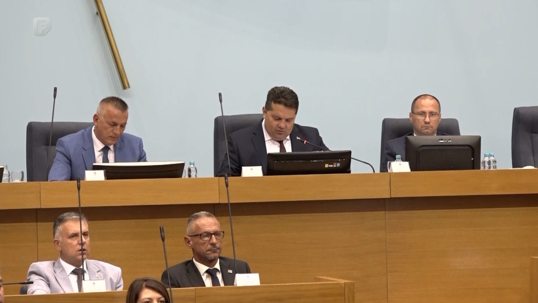 NSRS: Usvojene sporne dopune Krivičnog zakonika, zatvorske kazne za isticanje zastave ARBiH