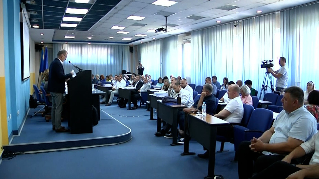 Skupština TK-a o razrješenju Upravnog odbora UKC-a, premijer pisao veleposlanstvima