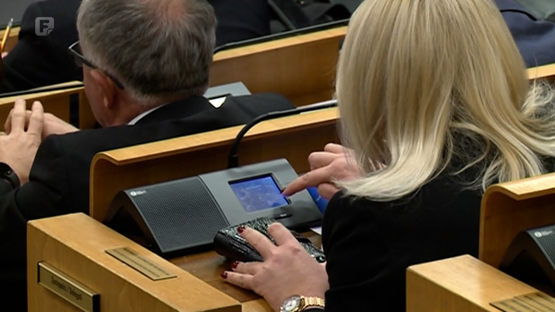 Većina stabilna, ali ne dovoljno jaka da usvoji dnevni red