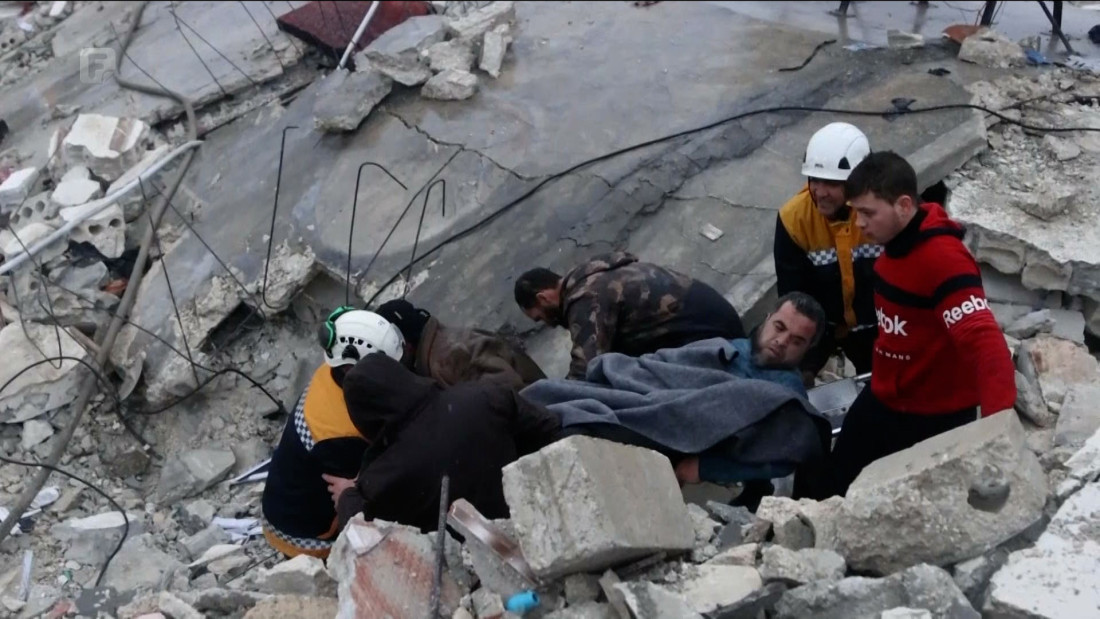 Zaimović: Strahuje se da bi pod ruševinama mogle biti desetine hiljada ljudi