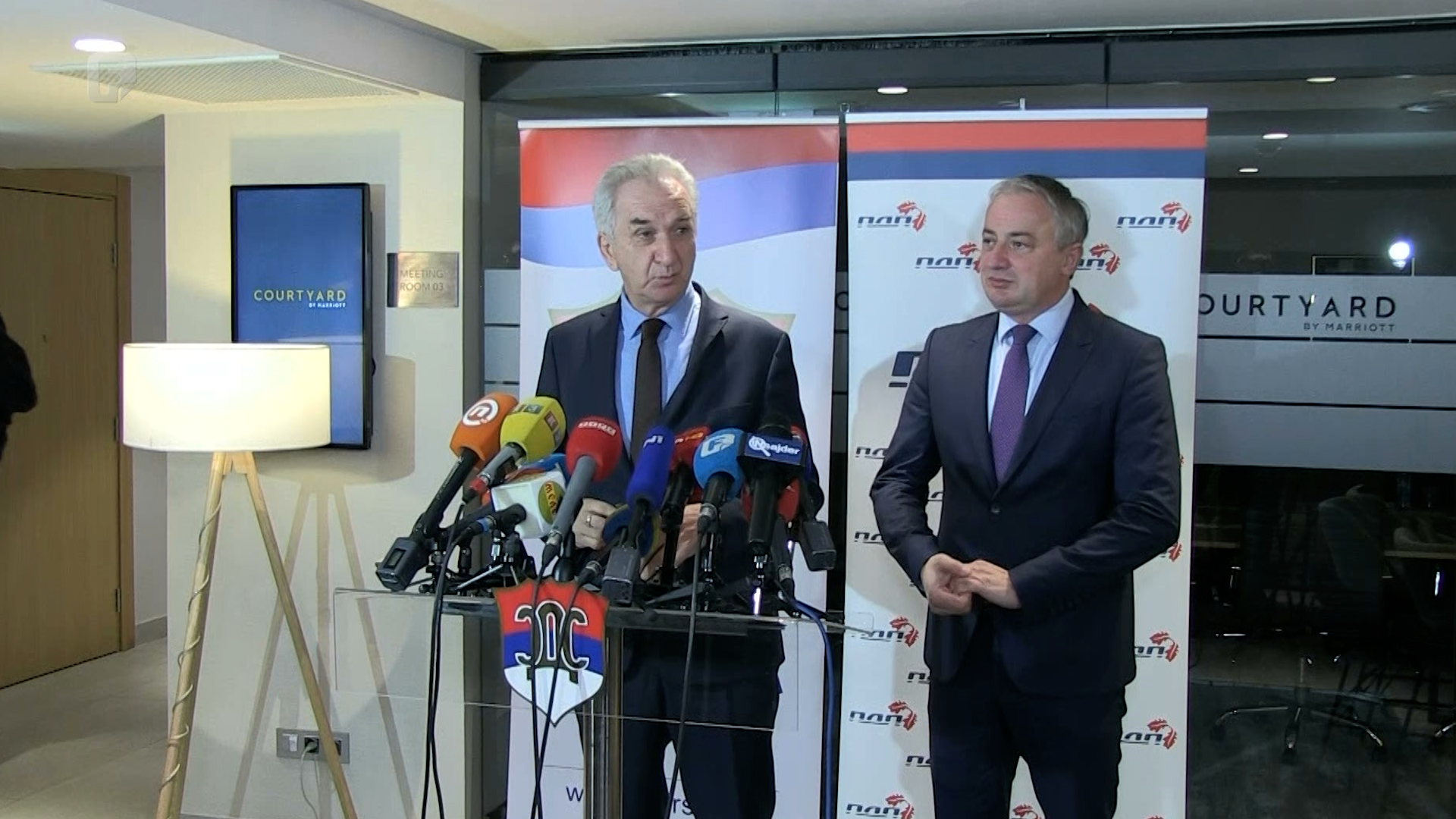 Šarović i Escobar: Dodik želi da krizu iskoristi za lične svrhe