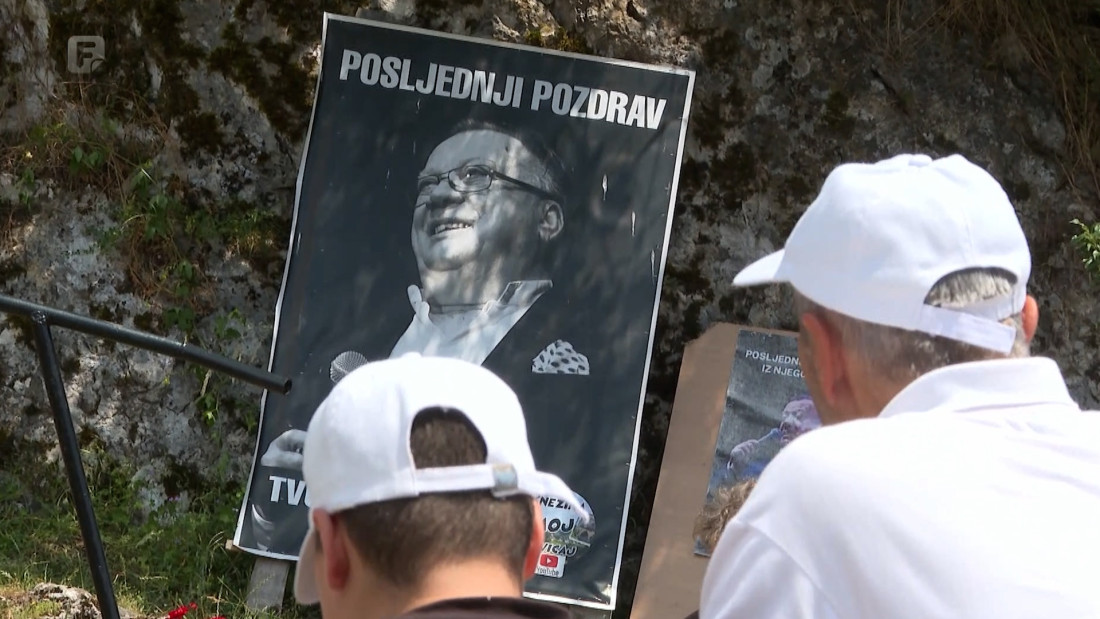 U Knežini otkriven spomenik Halidu Bešliću