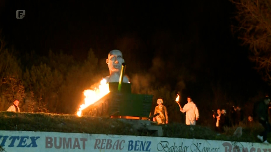 Predstavnici Maškarske republike u Čapljini spalili maskotu Vladimira Putina