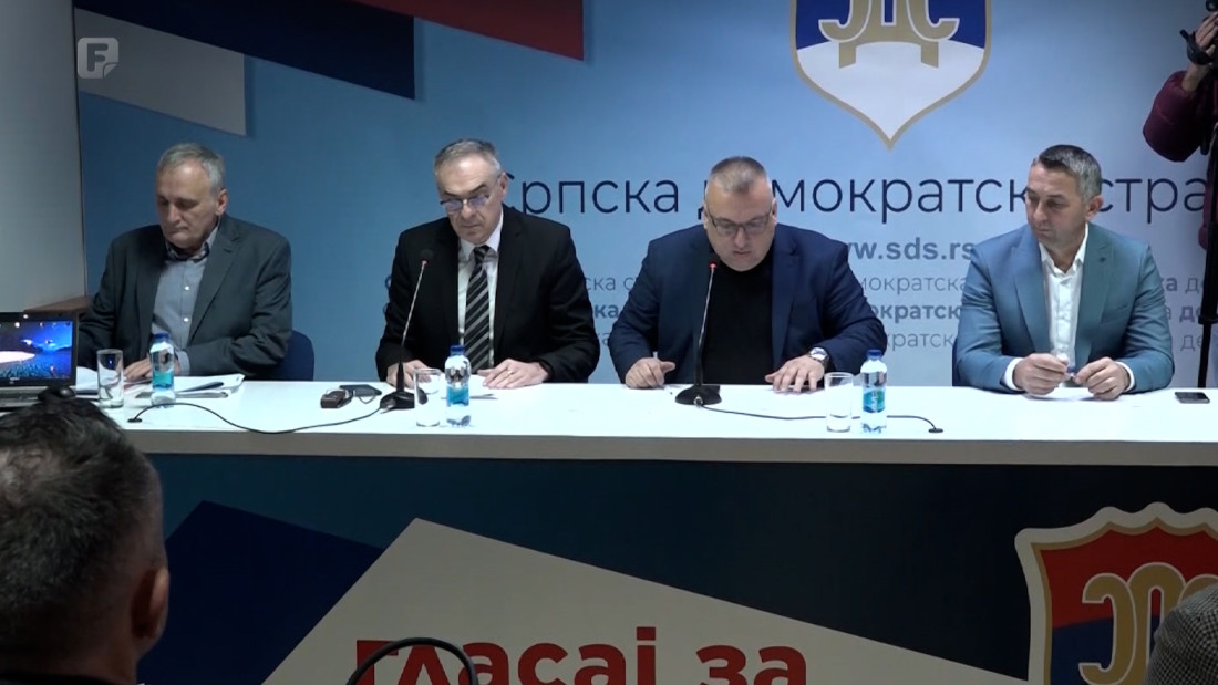 SDS zatražio hitan sastanak s Vučićem