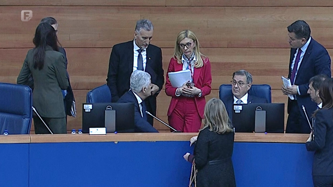 Ustav i Poslovnik izgovori za blokade: Brojna pitanja ostala bez odgovora