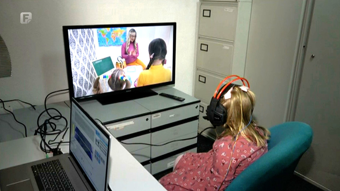 Turska vojna misija 'Maloj sireni' donirala neuorofeedback aparat