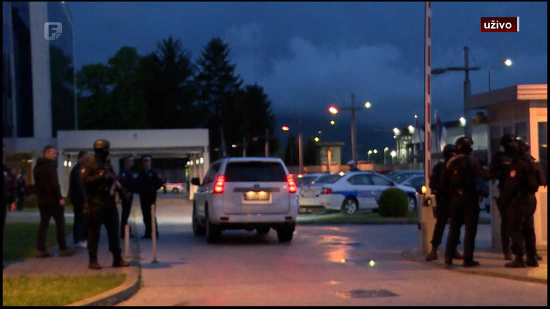 Dodik stigao u Istočno Sarajevo - nekoliko kilometara dalje od institucija koje ga traže