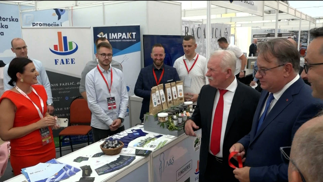 Otvoren sajam 'GRAPOS EXPO 2023' u Gračanici: Privreda i inovacije na jednom mjestu