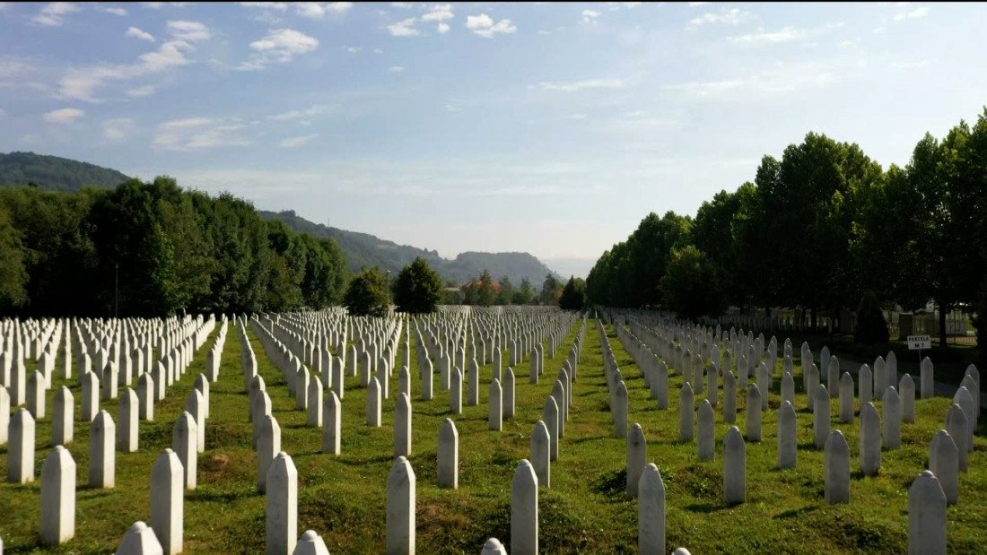 Negiranje genocida nastavljeno, u RS-u toksičan narativ slavljenja ratnih zločinaca