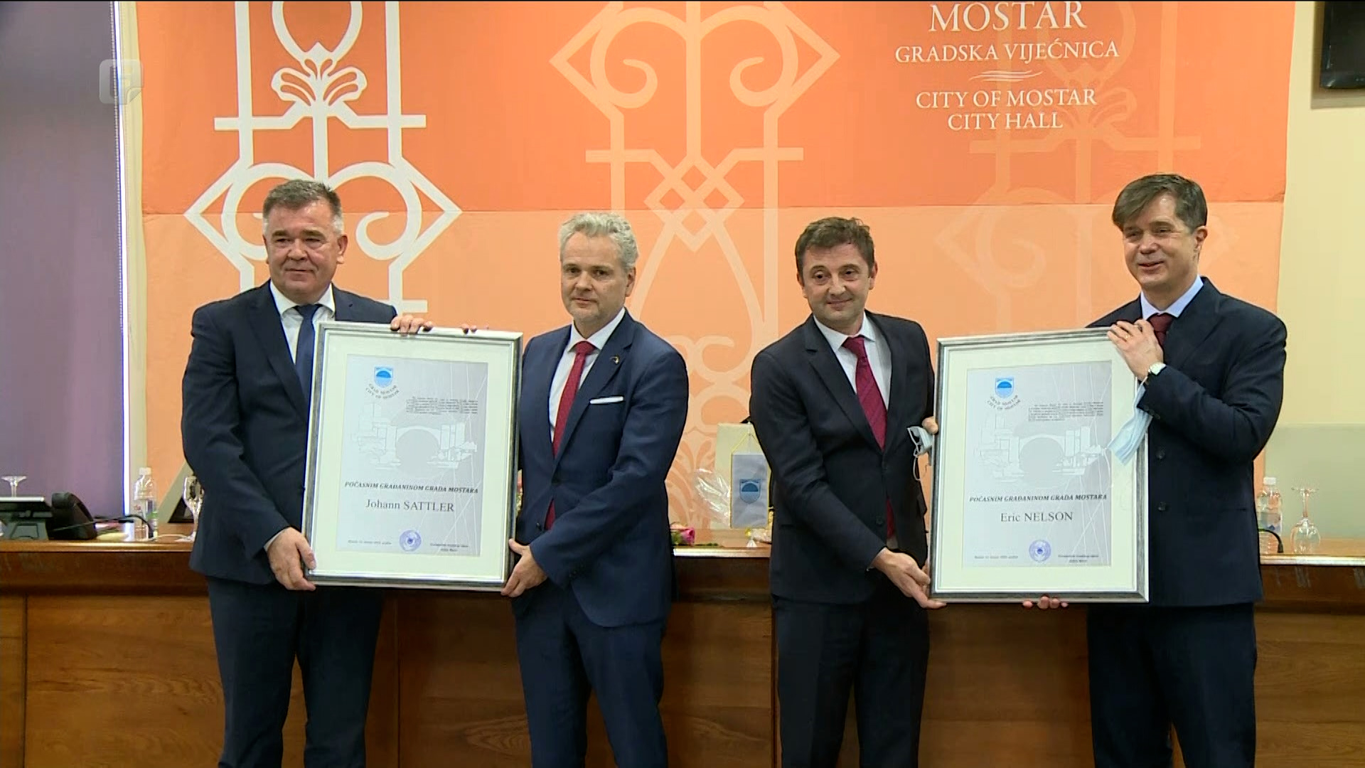 Nelsonu i Sattleru uručena priznanja počasnih građana Mostara