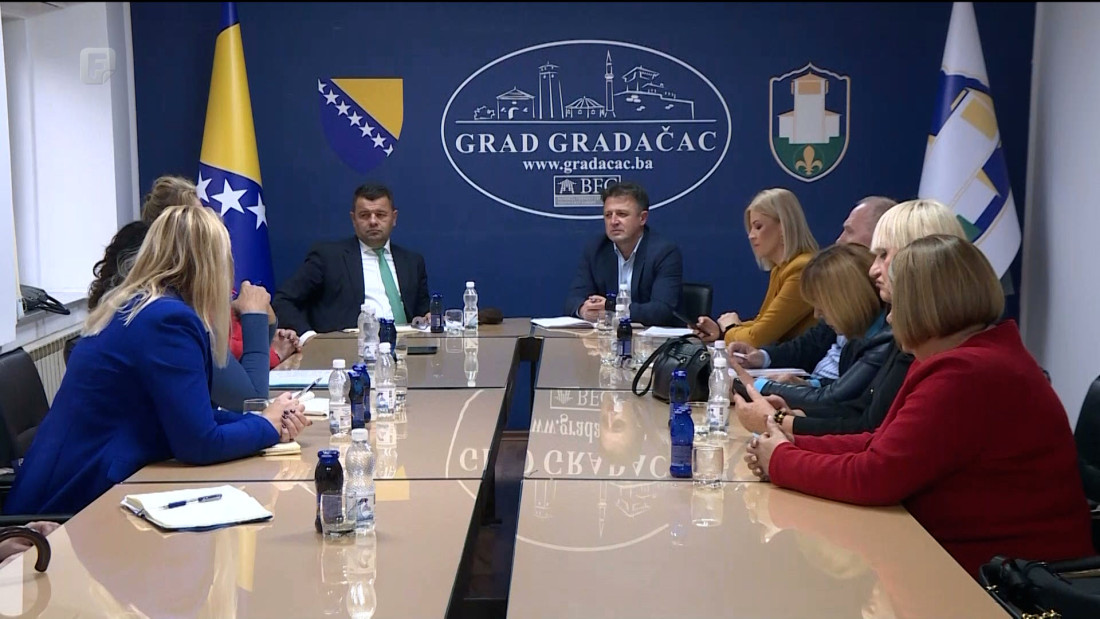 Tri mjeseca od trostrukog ubistva u Gradačcu: krivaca nema, propusti nepoznati