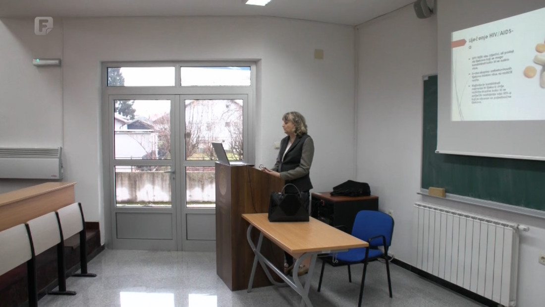 Fakultet zdravstvenih studija i Kantonalna bolnica u Bihaću organizovali edukaciju o HIV-u i prevenciji