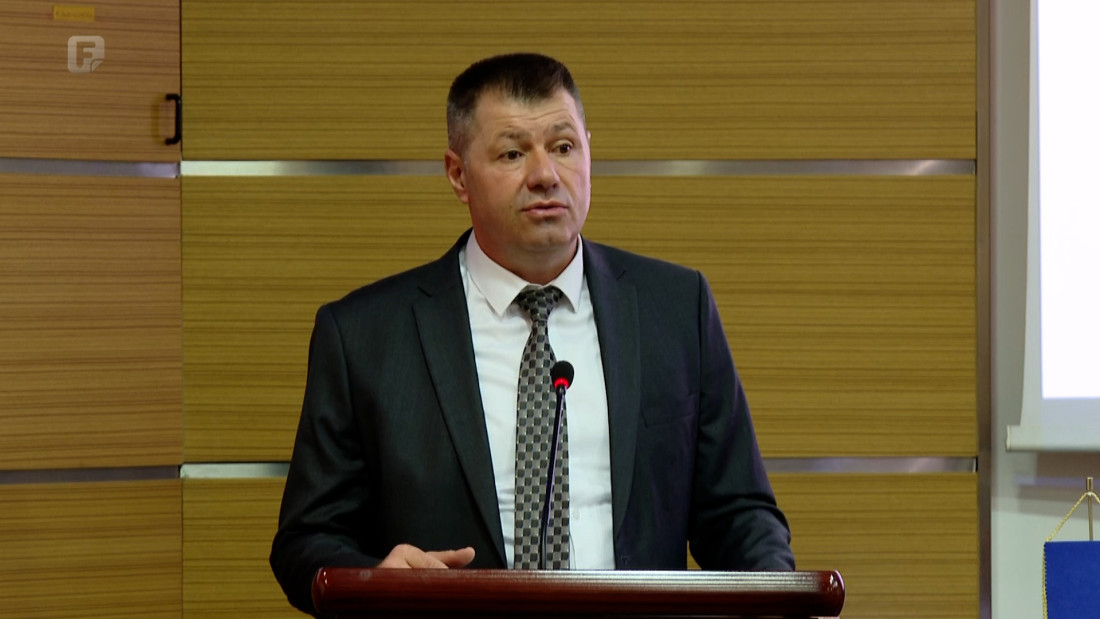 BiH najviše izvozi električnu energiju i izolovanu žicu, a najviše uvozi naftu i putničke automobile