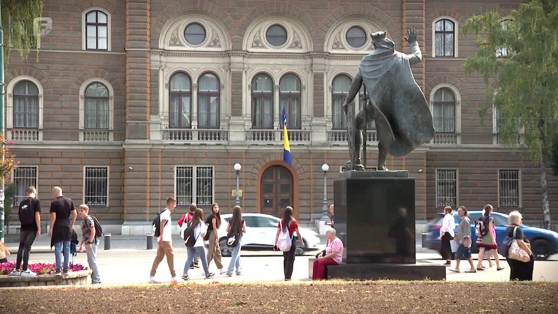 Predizborna kampanja počela - puna nespojivih političkih prijatelja, faune i želja
