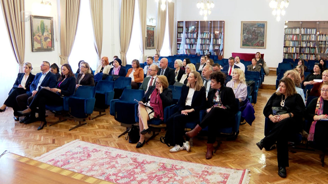 Naučni skup na UNSA: BiH ima dobar pravni okvir za zaštitu žena, ali je problem njegova primjena