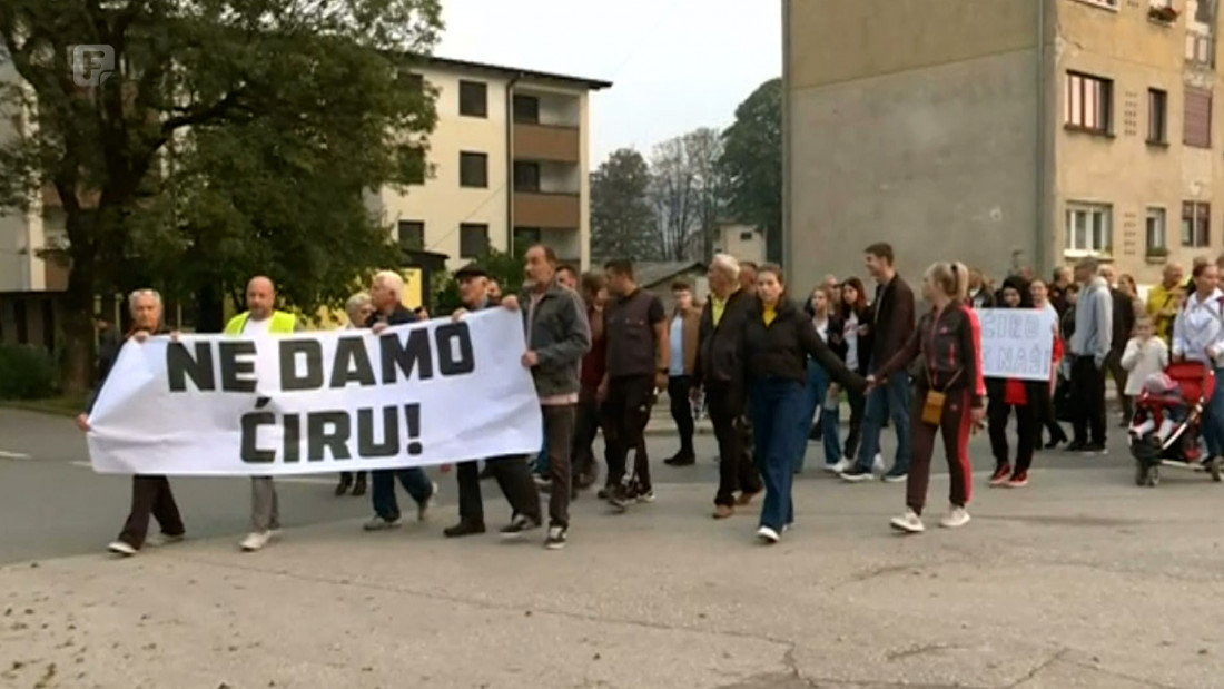 Protestna šetnja u Zavidovićima protiv prodaje 'Ćire'