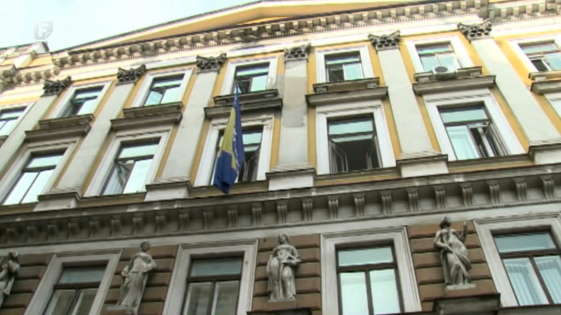 Nastavnik vraćen na posao iako je osuđen zbog bludnih radnji