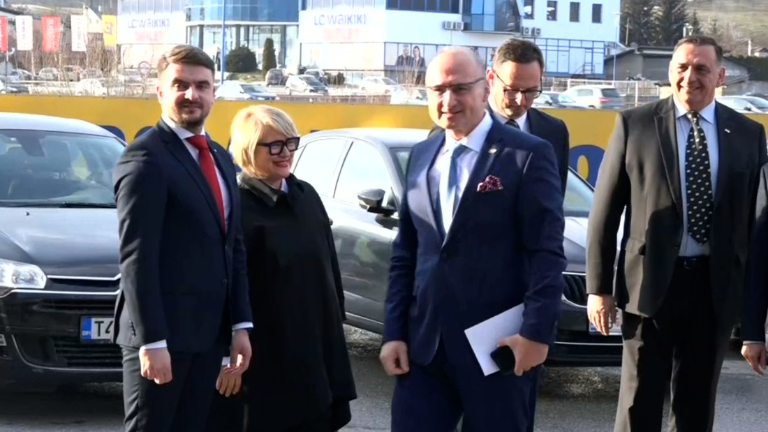 Grlić Radman u Vitezu: Hrvatska se ne miješa o unutarnje stvari BiH