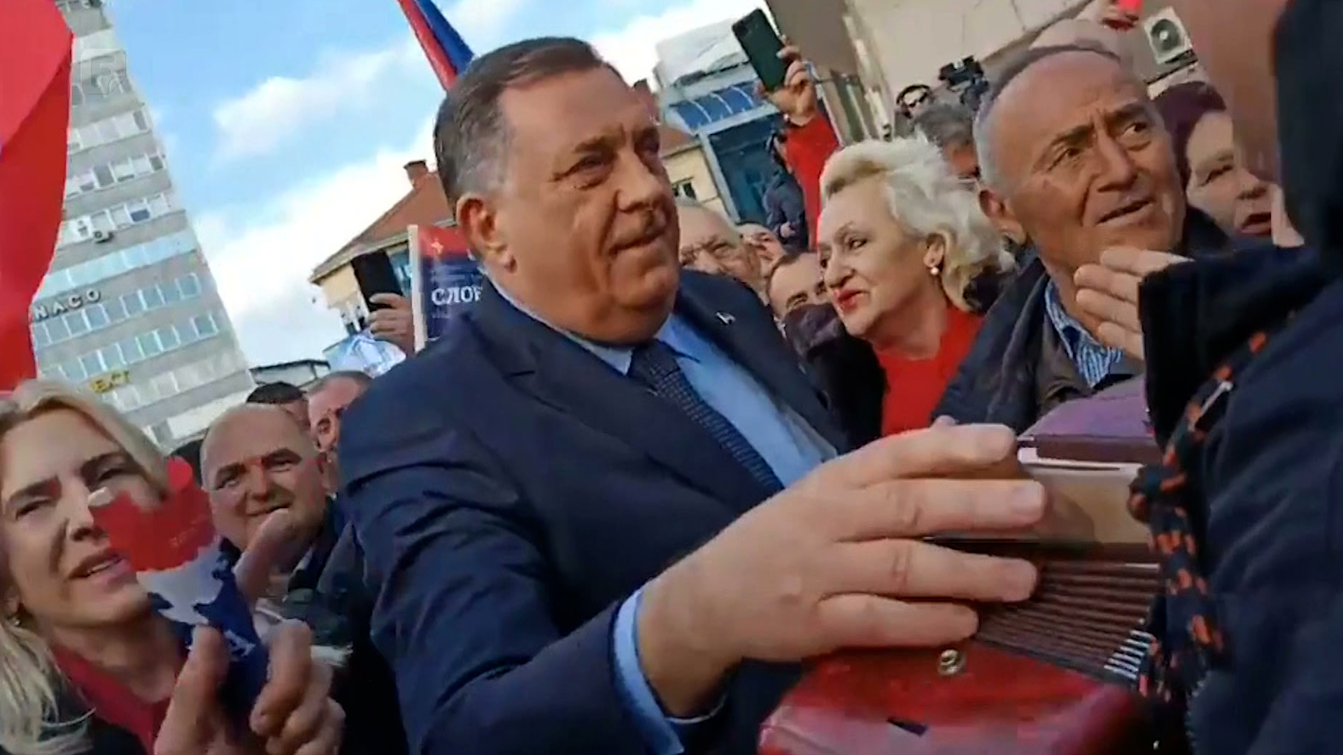 U Banjoj Luci održan skup 'Sloboda', upućene prijetnje Schmidtu