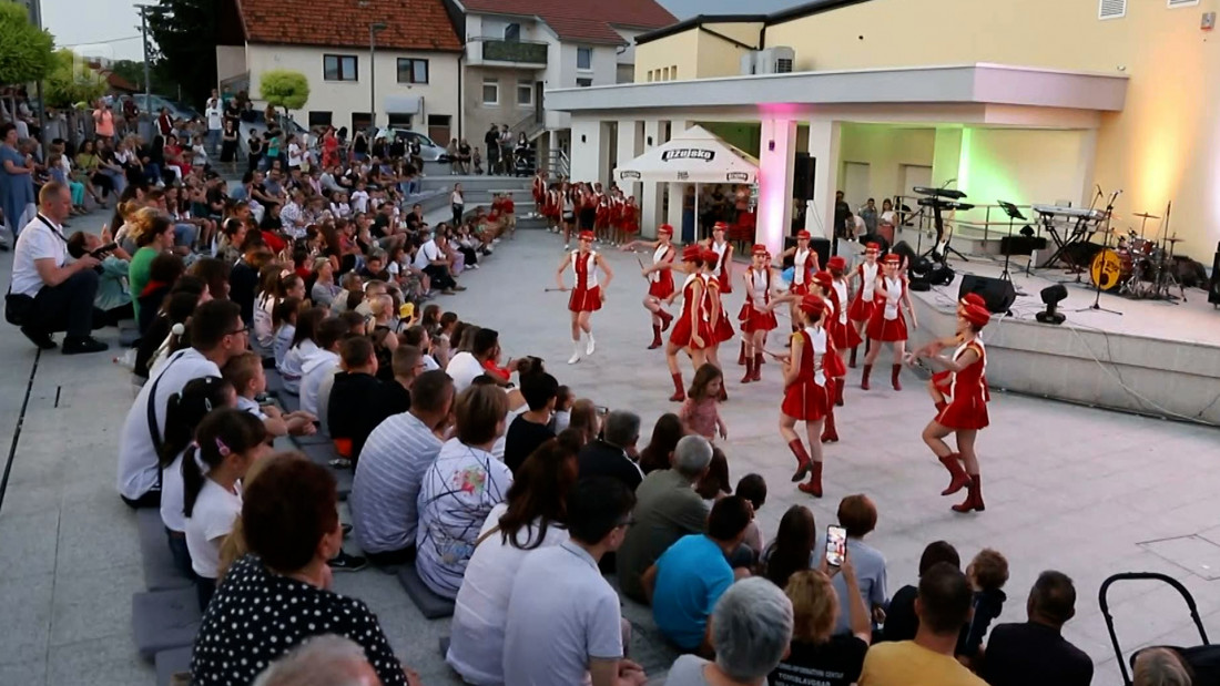 Tomislavgradski KIC sugrađanima priredio mjuzikl 'Matilda' i koncert na otvorenom