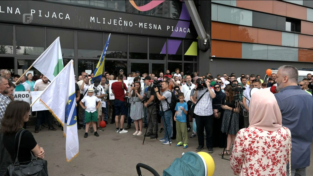 U Sarajevu održan kontra LGBT skup 'Vratite nam dugu'