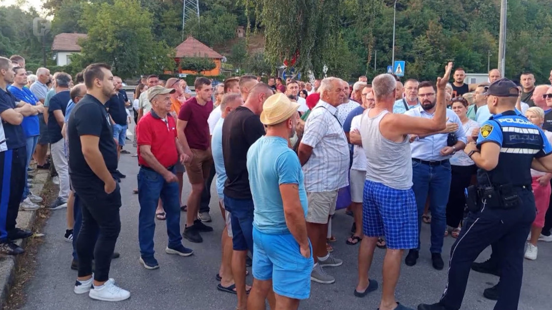 Mještani naselja uz TE Tuzla traže hitnu reakciju zbog povećanog ispuštanja prašine