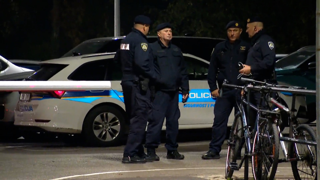 Otvoreni Dani kulture Srba u Zagrebu, policija rastjerala muškarce u crnom