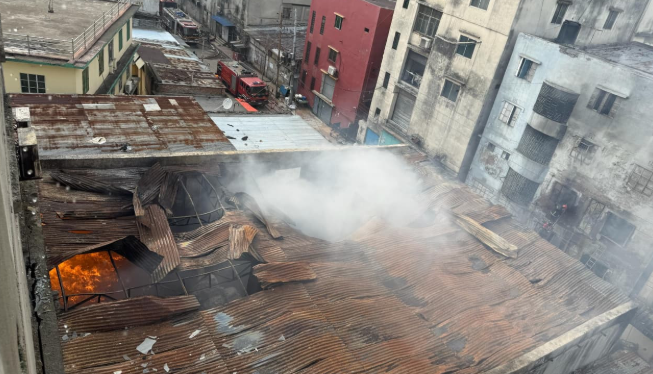 Bangladeš - Devet smrtnih slučajeva u požaru fabrike odjeće