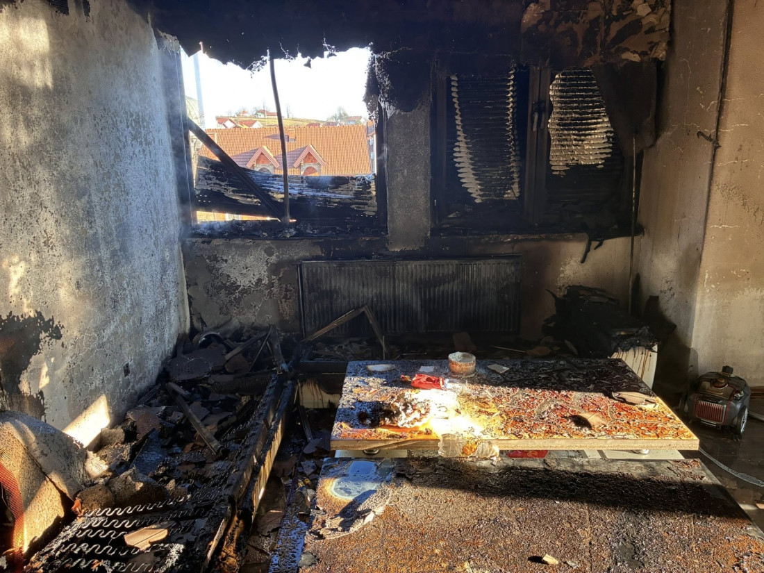 Požar izbio u objektu kod Kalesije, među povrijeđenima i vatrogasac