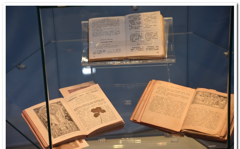 Izložba molitvenika 'Kruh nebeski' gostuje u Tomislavgradu