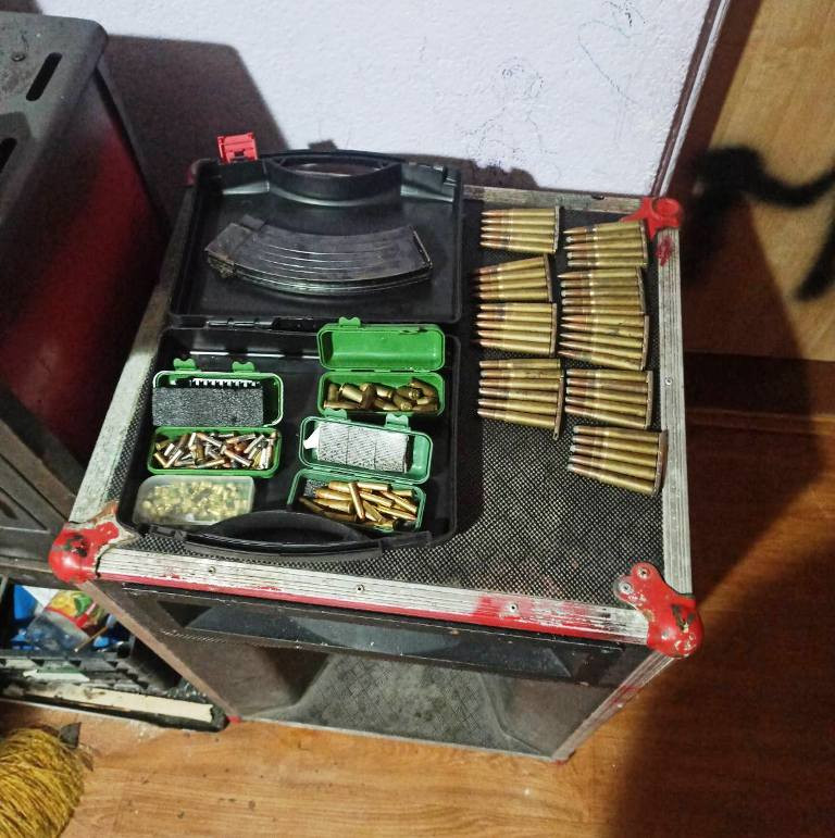 U pretresima na području TK pronađeno oružje, municija i droga