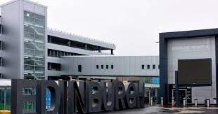Avion sa njemačkim fudbalerima prinudno sletio u Edinburgh
