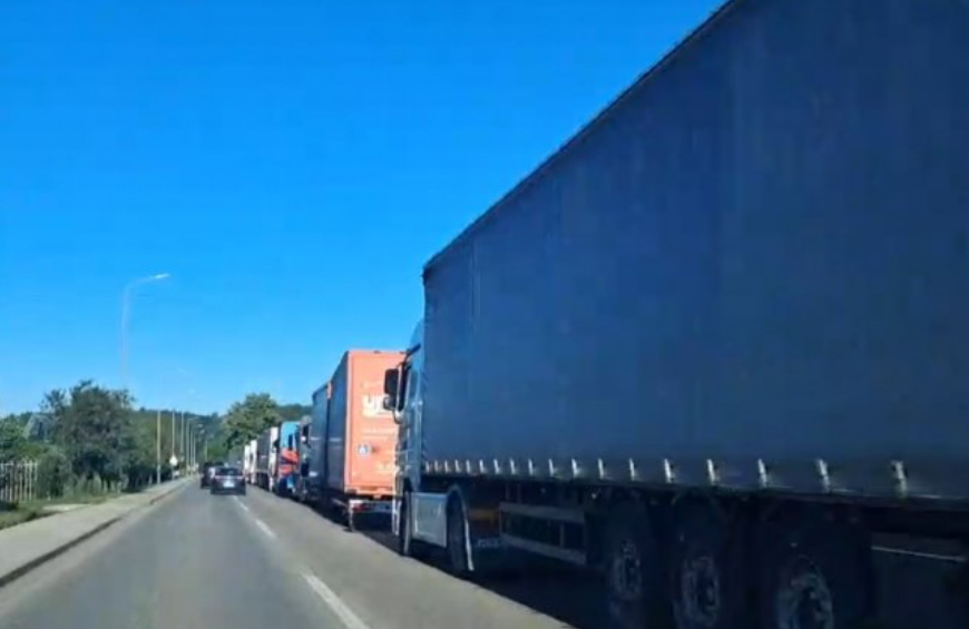 Prijevoznici počeli blokadu