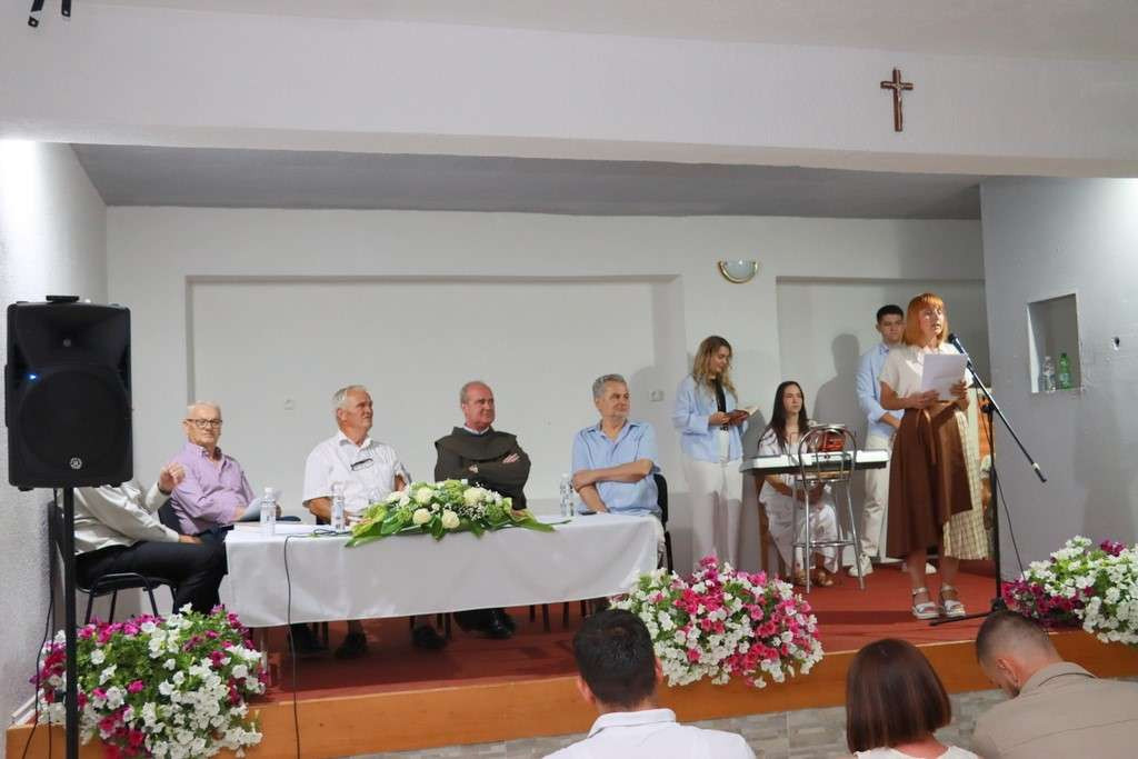 Predstavljana knjiga “Selo Crvenice – pečat jednog vremena”