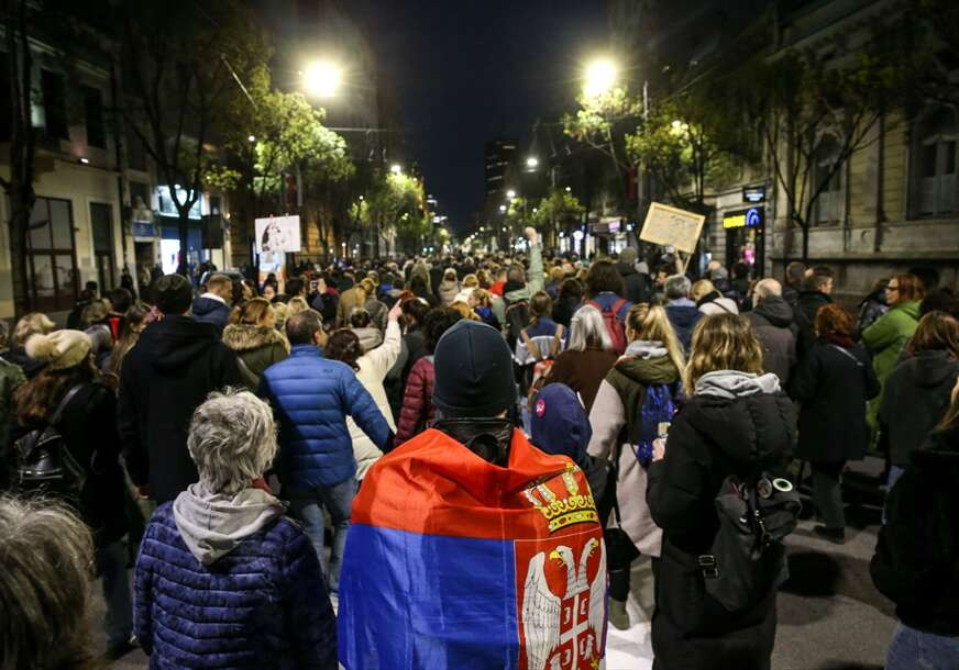 Počelo okupljanje pristalica SNS u nekoliko gradova Srbije