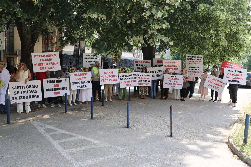 Sindikat pravosuđa HNK-a odbio prijedlog Vlade, nastavljaju se prosvjedi i štrajk upozorenja