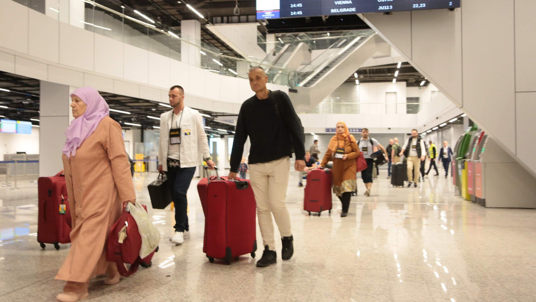 Prva grupa od 285 budućih hadžija iz BiH otputovala u Medinu